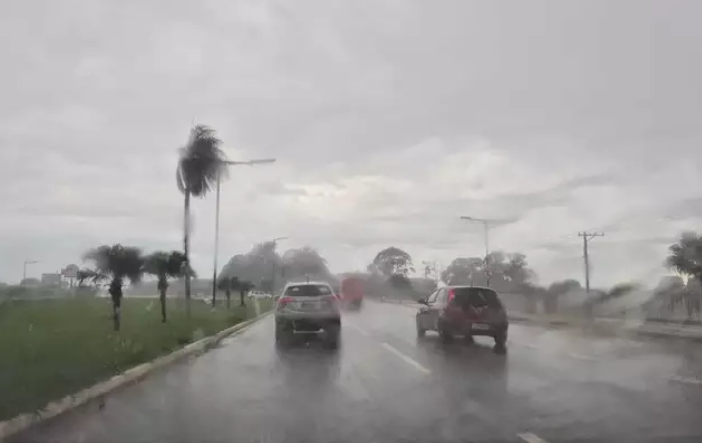 Semana deve começar com temporal, granizo e ventos de até 60 km/h