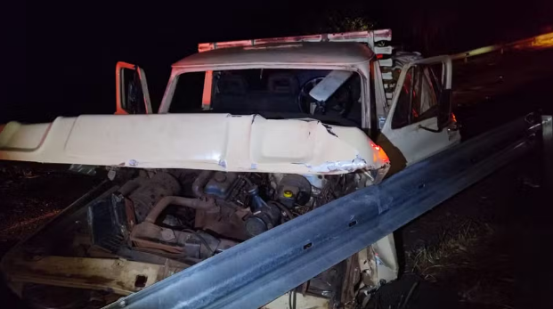 Acidente entre carro e caminhonete mata três pessoas na MS-162 em Sidrolândia